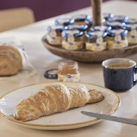 Kooook - Online Check In Hotel